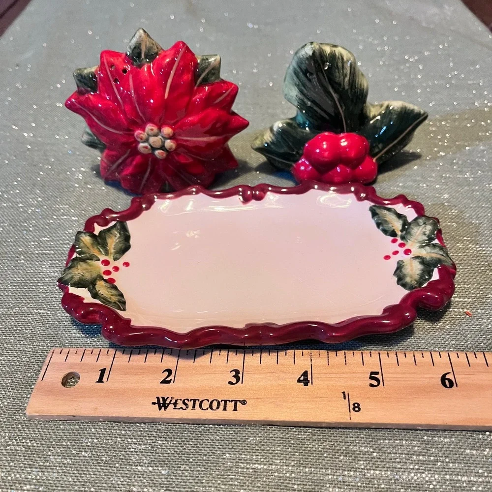 Christmas Poinsettia & Holly Berry Salt Pepper Shaker 3 Piece Set Vintage